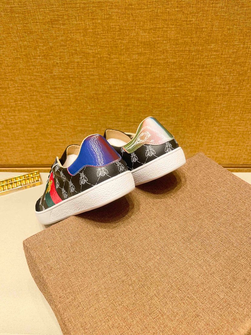 Black Multicolor Pattern Low-Top Sneakers — back