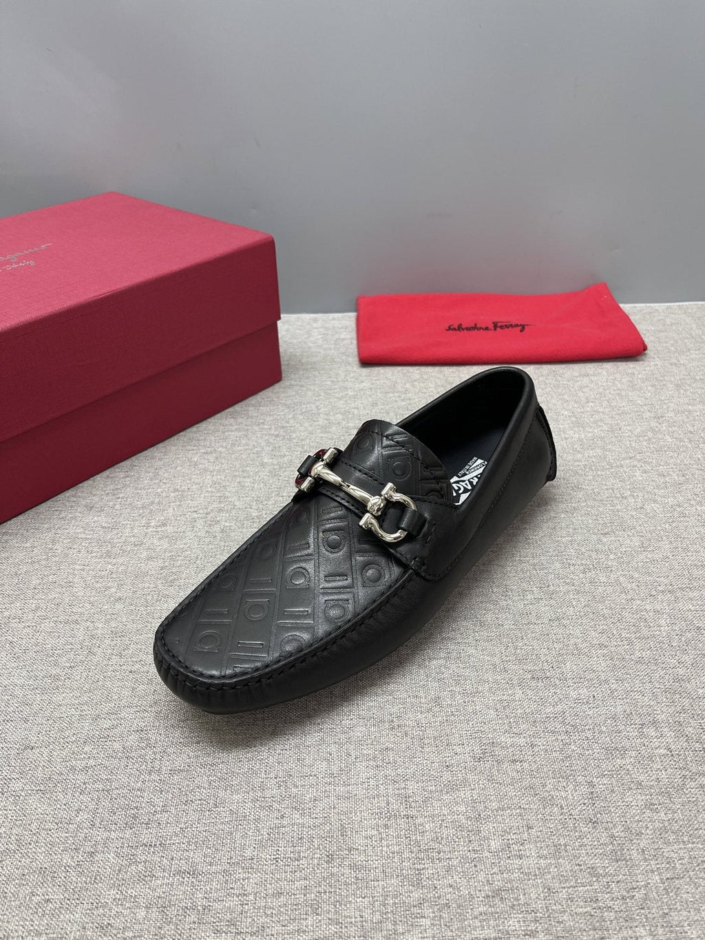 Ferragamo Black Bit Driving Loafers — detail