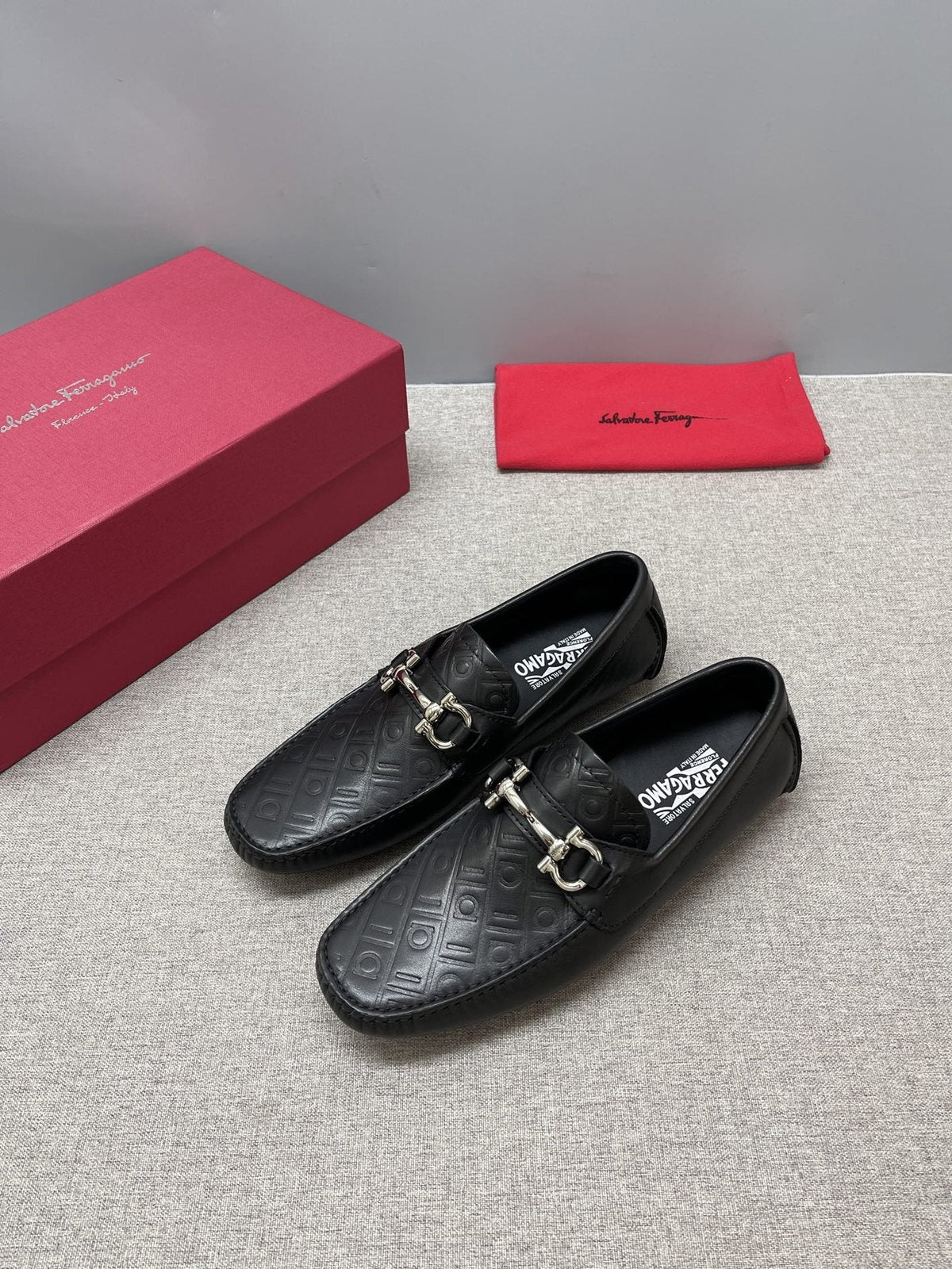 Ferragamo Black Bit Driving Loafers — side