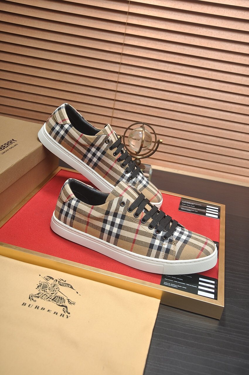 Burberry Beige Check Low-Top Sneakers — front