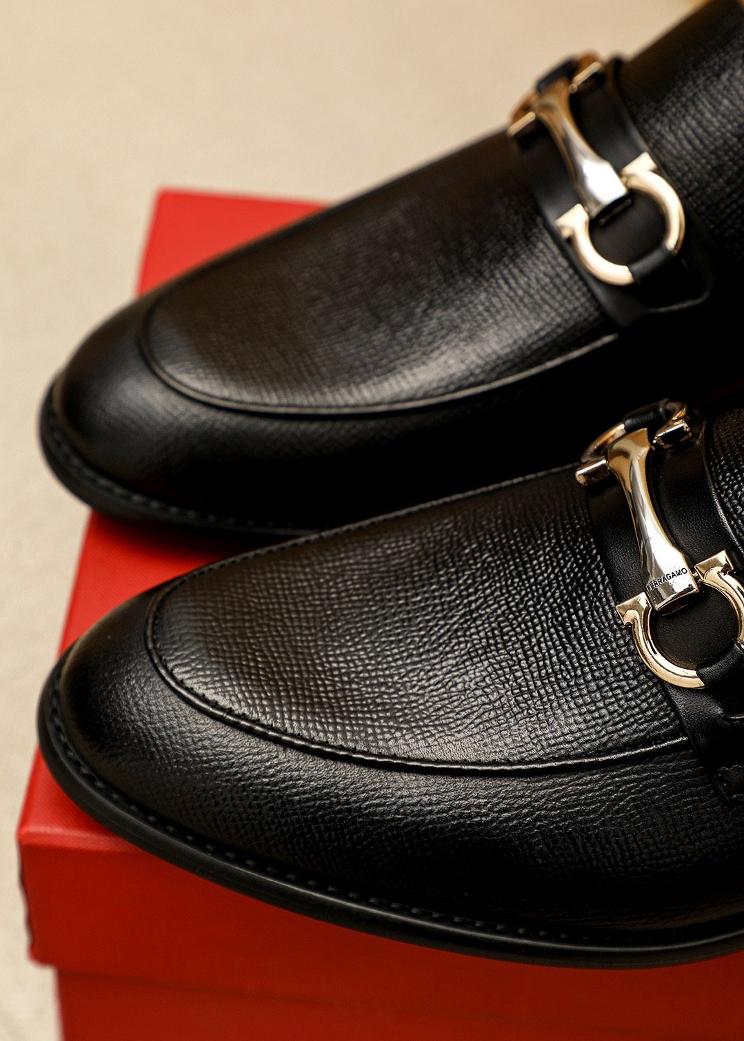 Ferragamo Black Bit Loafers — detail