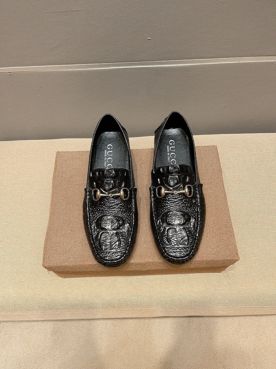 Gucci Black Textured Bit Driving Loafers — hero