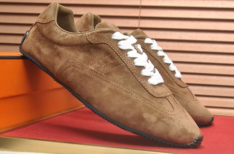 Hermès Brown Low-Top Sneakers — hero