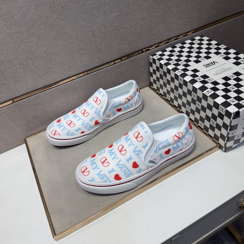 Vans White Graphic Low-Top Sneakers — front