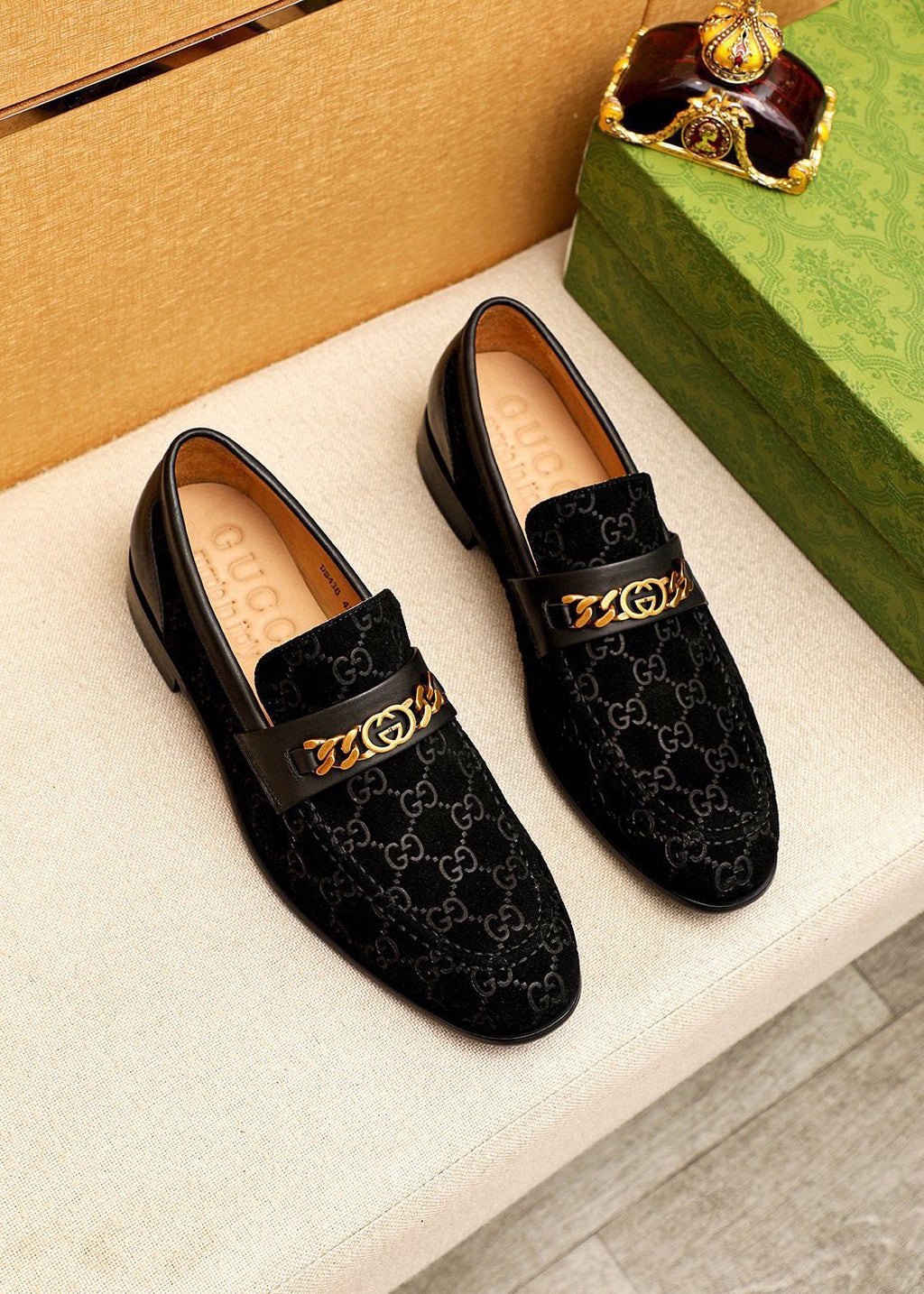 GUCCI Black Patterned Loafers — hero