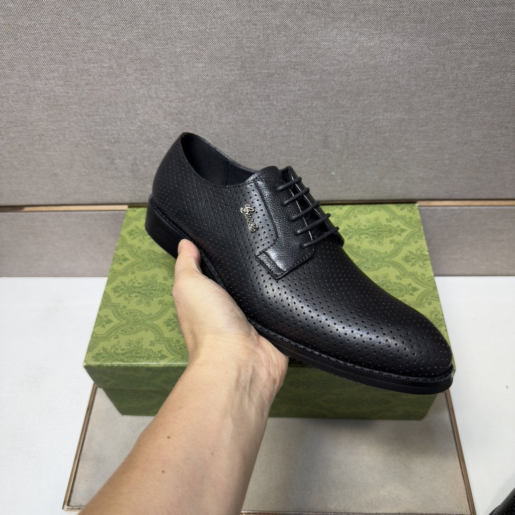 Gucci Black Perforated Lace-Up Shoes — model