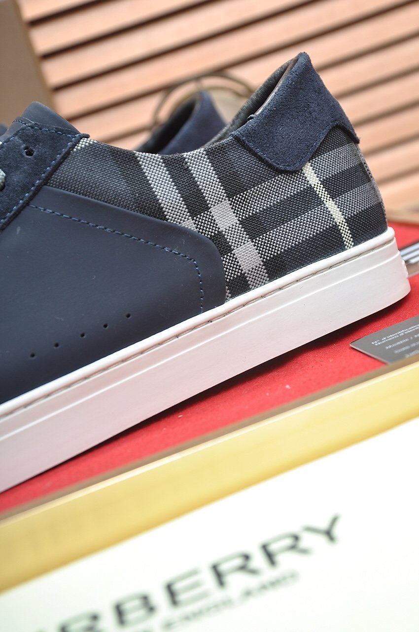 Burberry Navy Check Low-Top Sneakers — detail