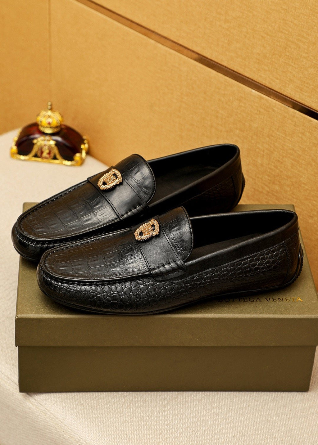 Bottega Veneta Black Textured Loafers — front