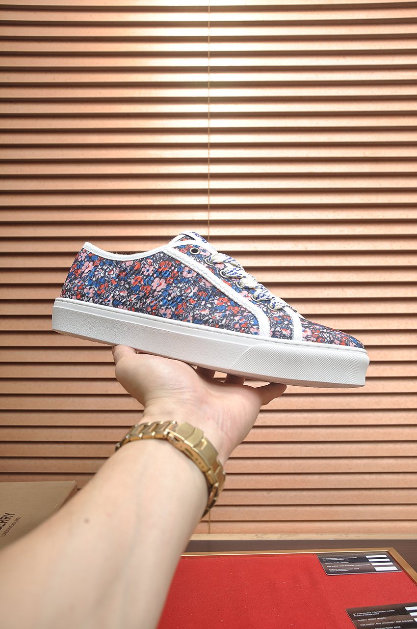 Burberry Navy Floral Print Low-Top Sneakers — side