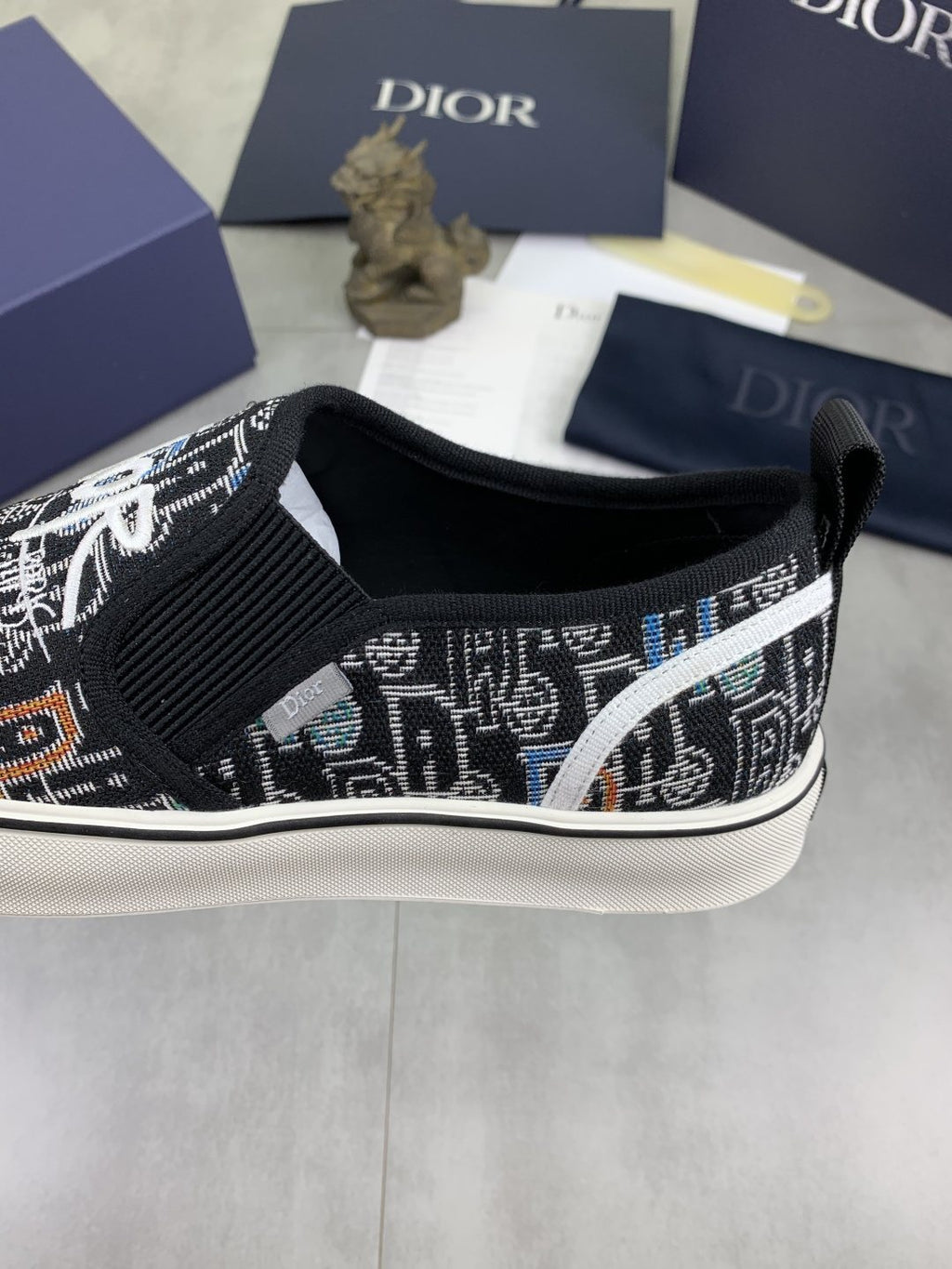 微商相册测试鞋子-Dior Graphic Canvas Slip-On Sneakers — detail