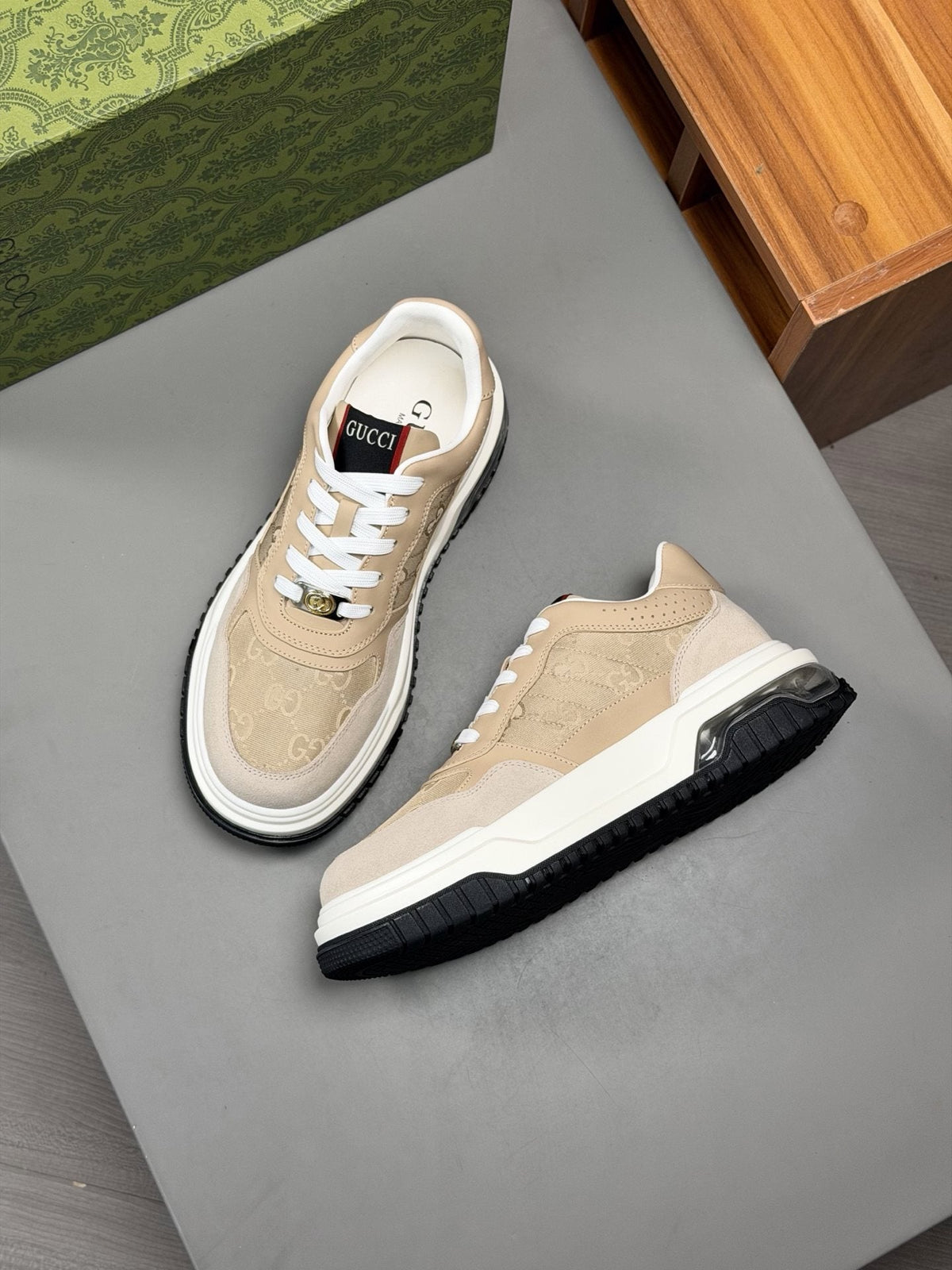 Gucci Paneled Low-Top Sneakers — hero