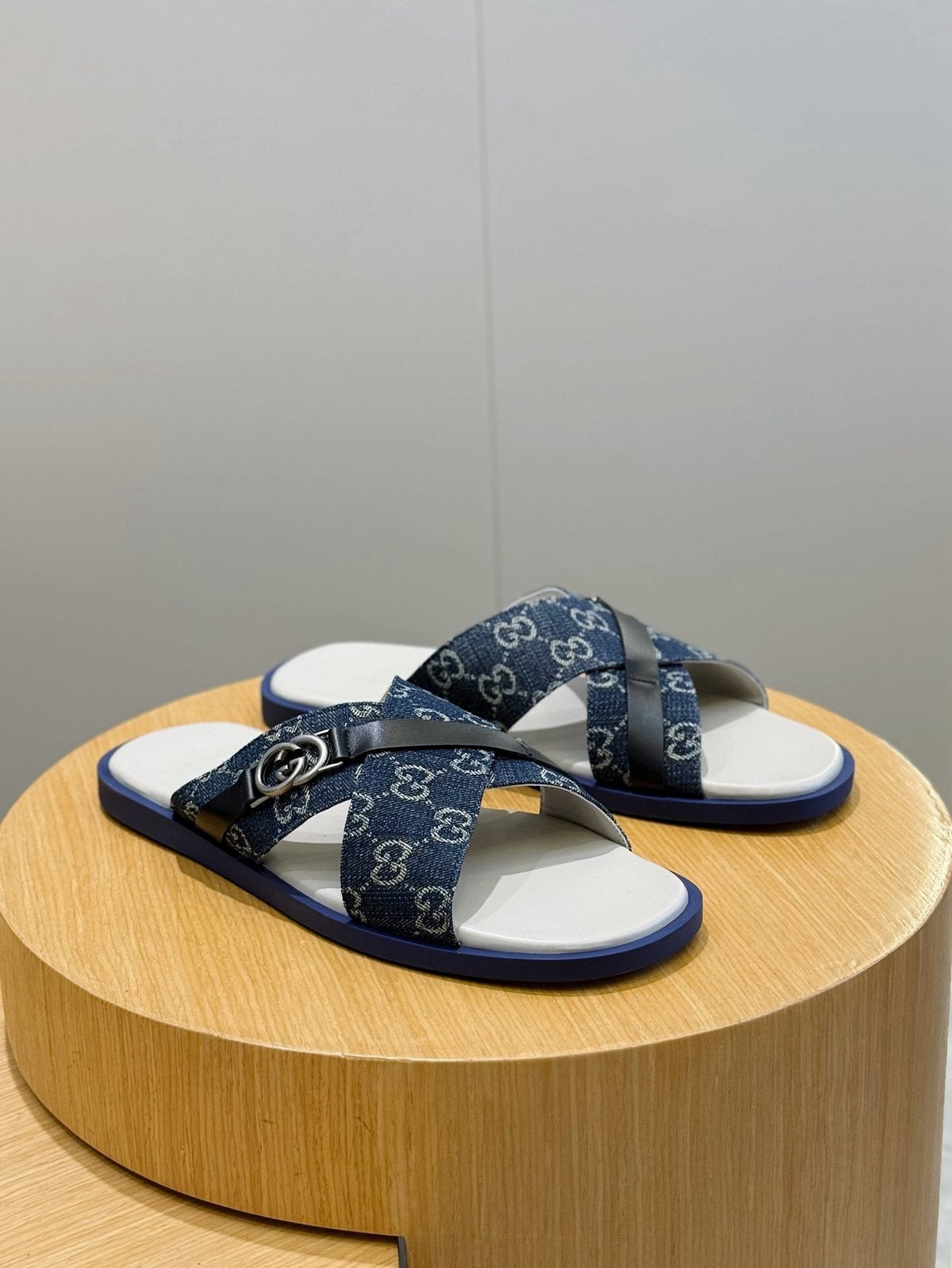 Gucci Crossed Strap Slide Sandals — front