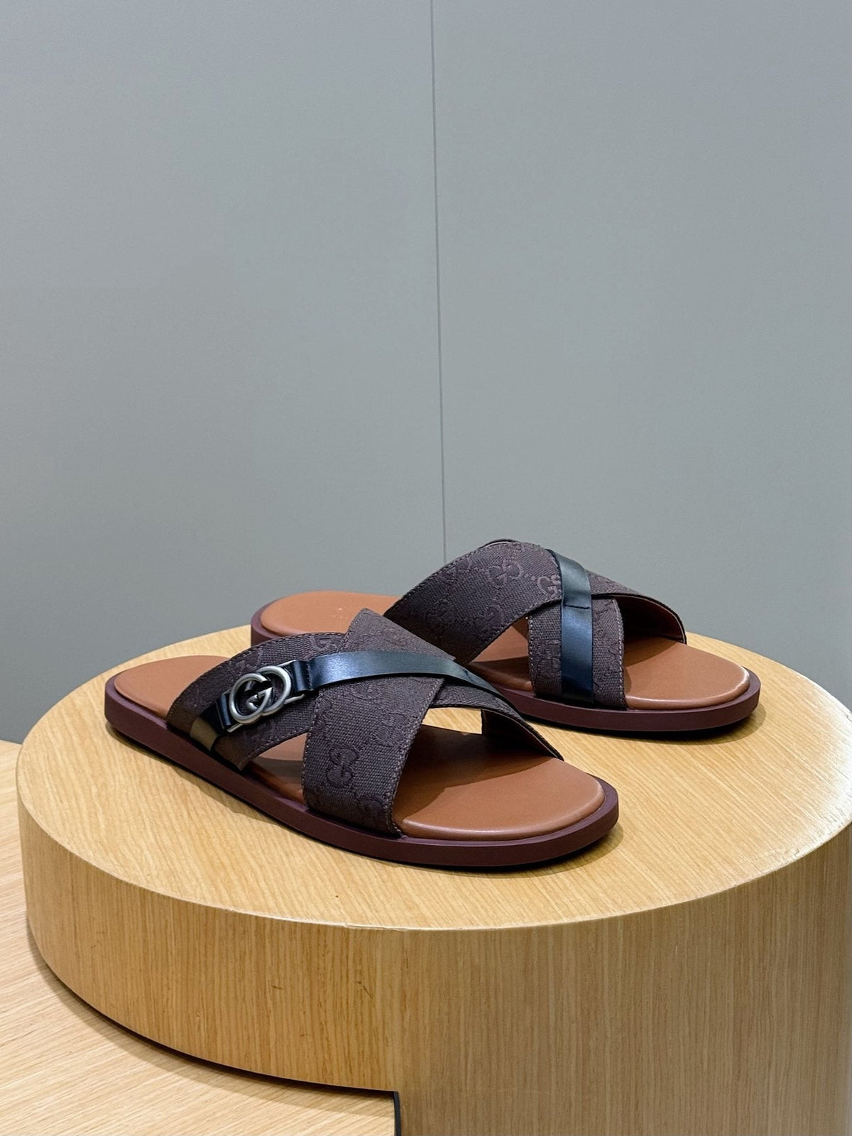 Gucci Crossed Strap Slide Sandals — front
