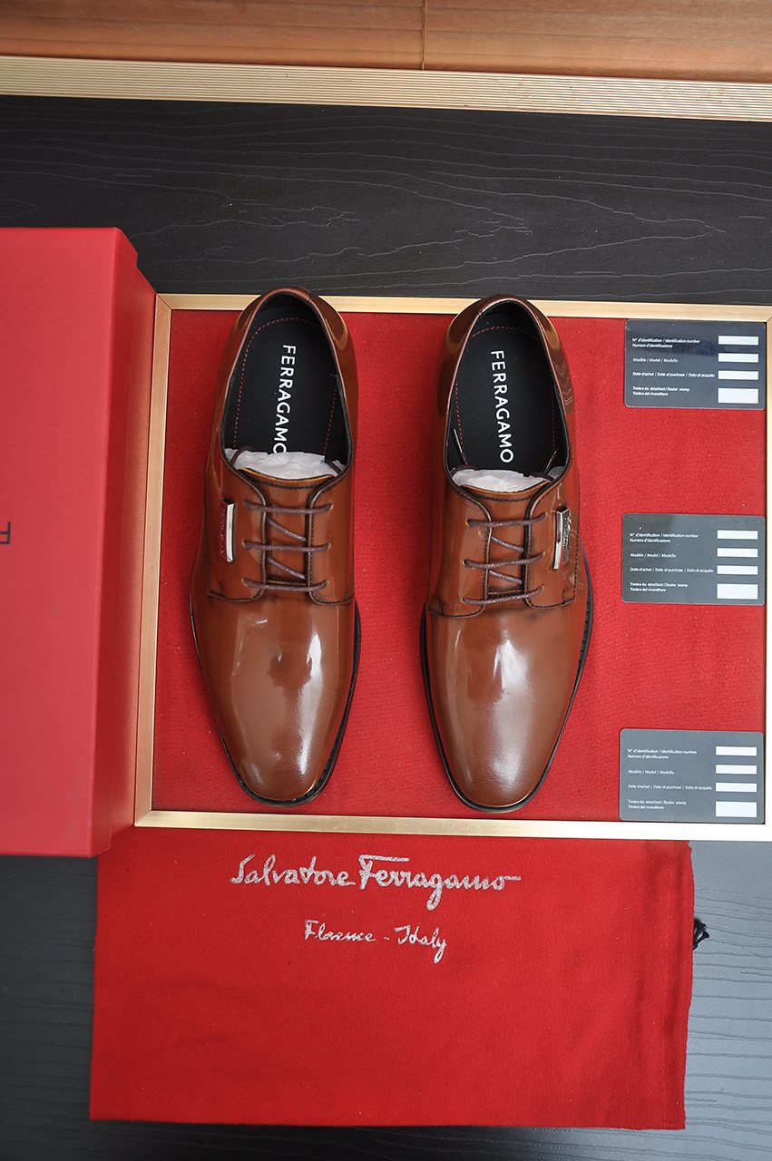 Salvatore Ferragamo Leather Lace-Up Dress Shoes — front