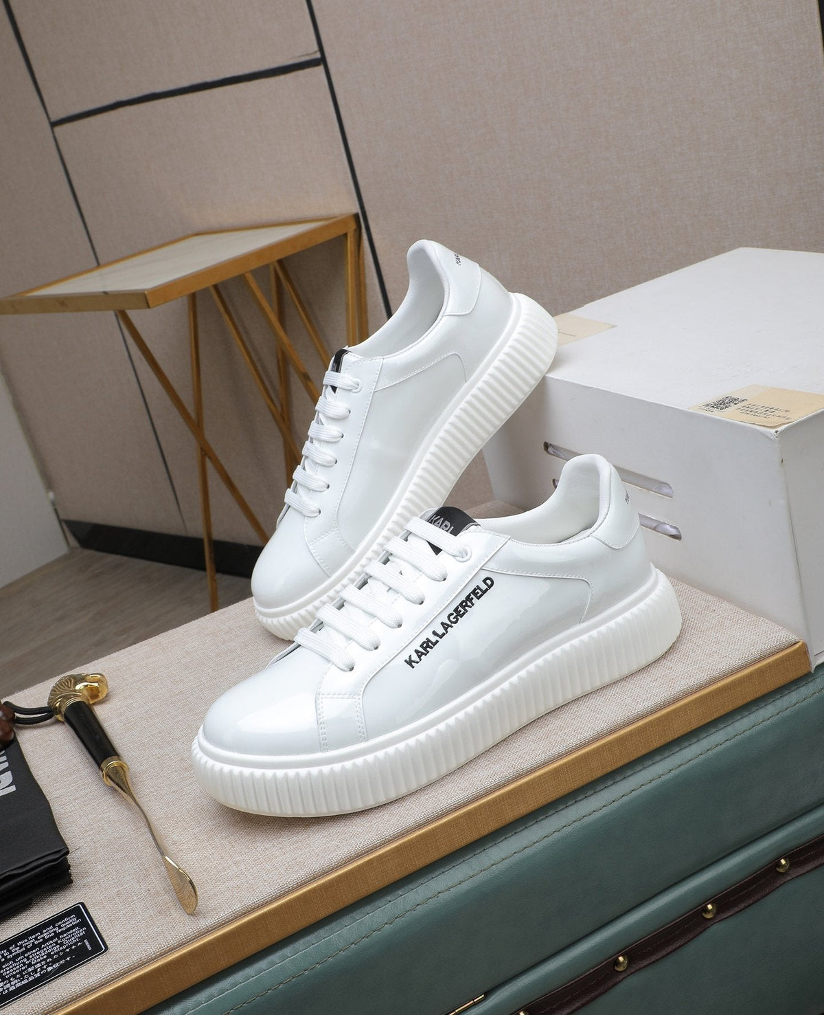 Karl Lagerfeld Low-Top Logo Sneakers — front