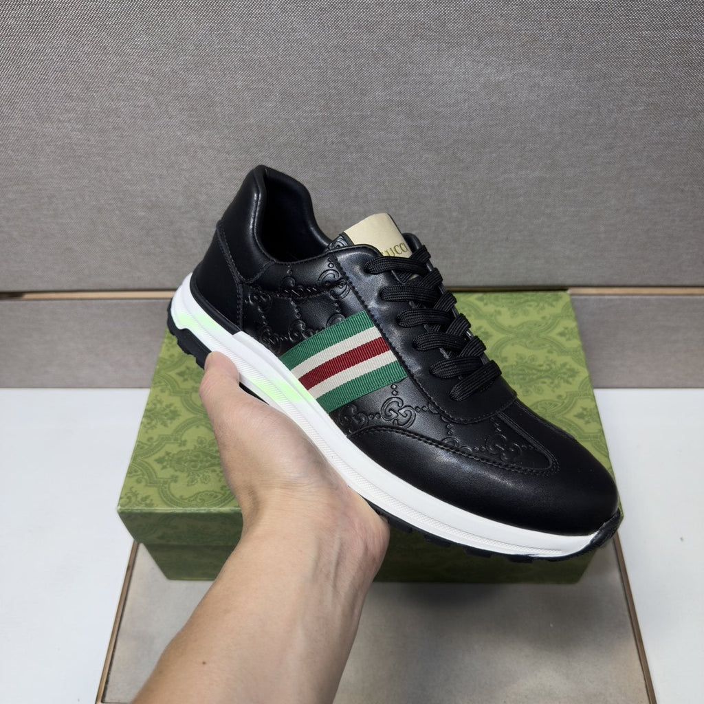 Gucci Striped Low-Top Sneakers — model