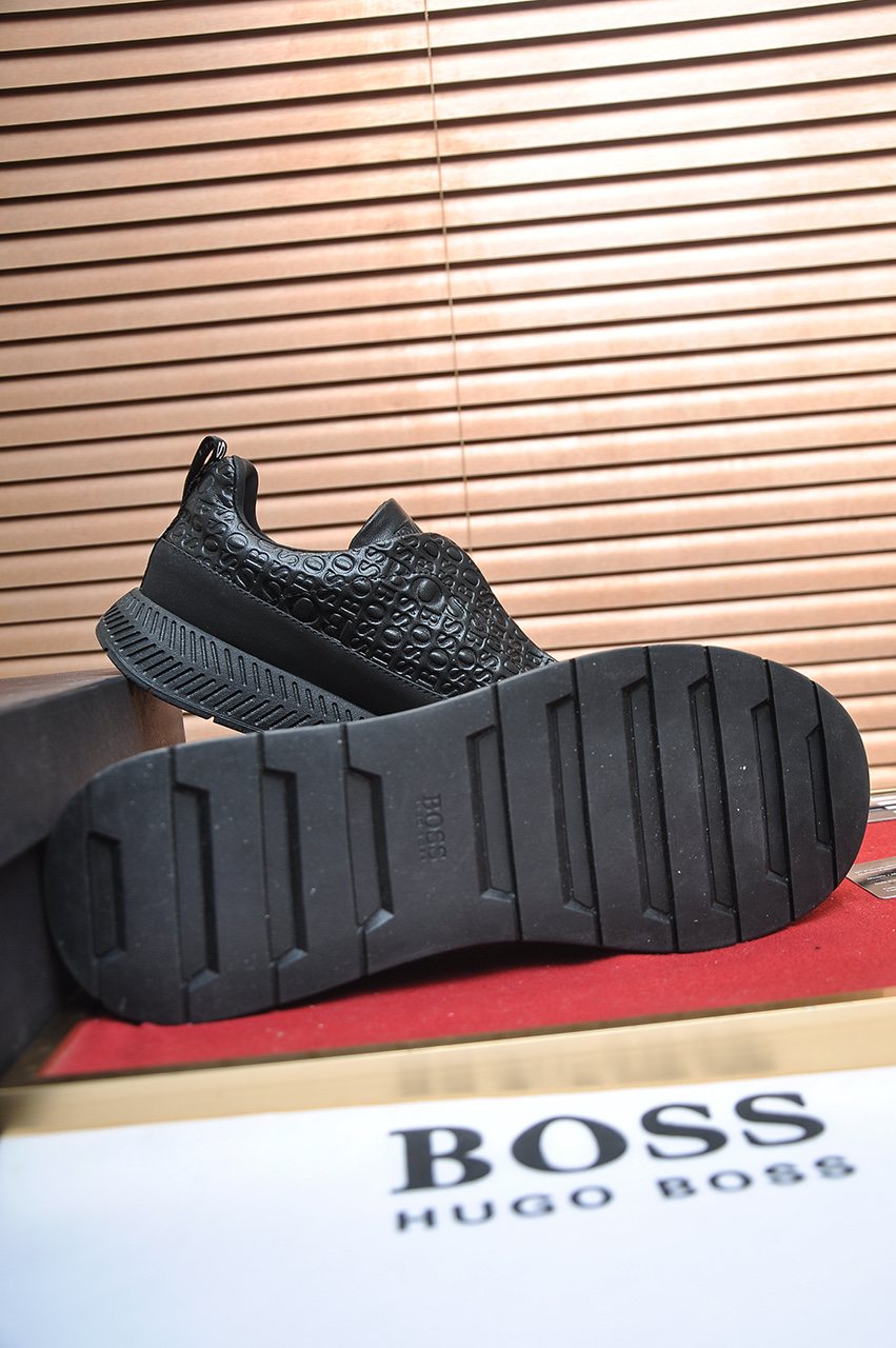 Hugo Boss Textured Low-Top Sneakers — detail