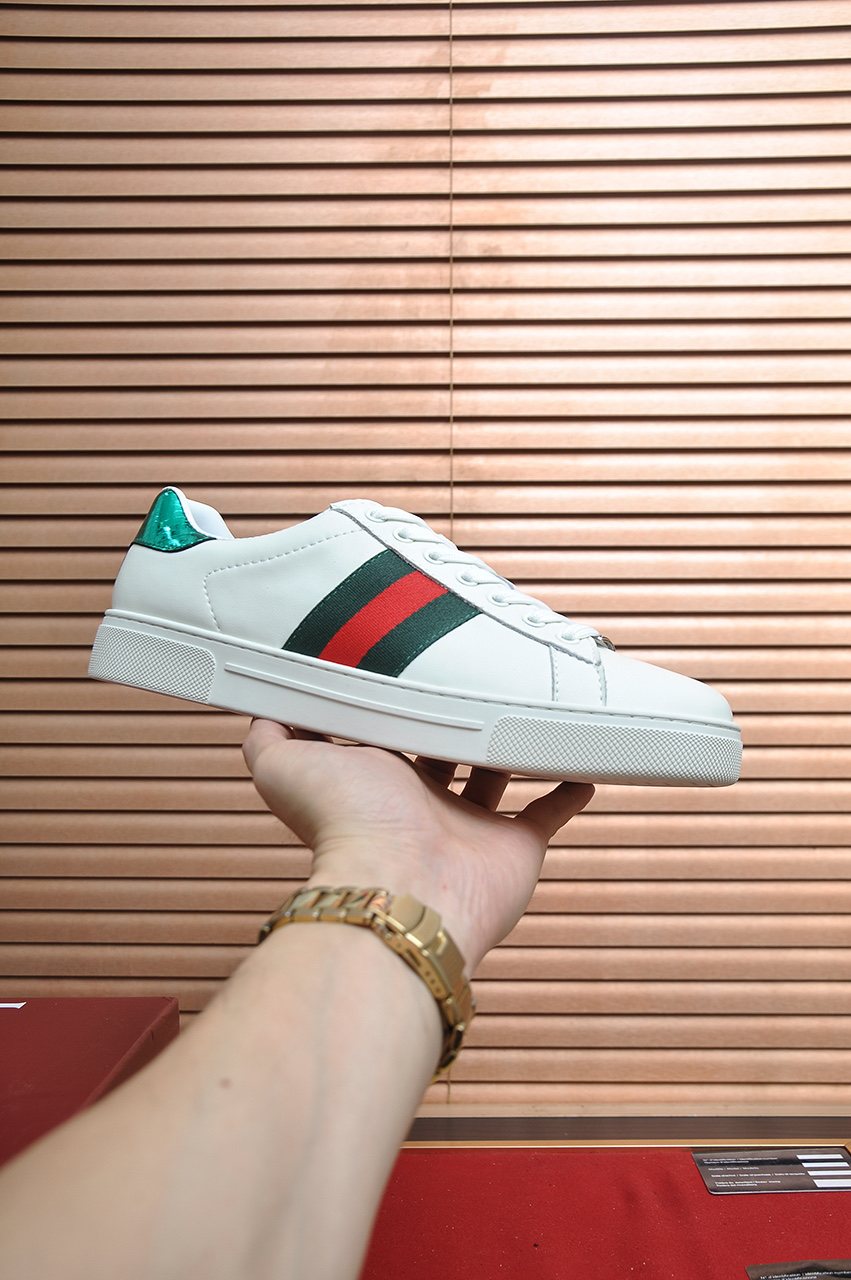 Gucci Striped Low-Top Sneakers — front