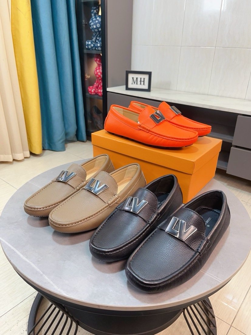 Louis Vuitton Pebbled Metal-Accent Driving Loafers — front