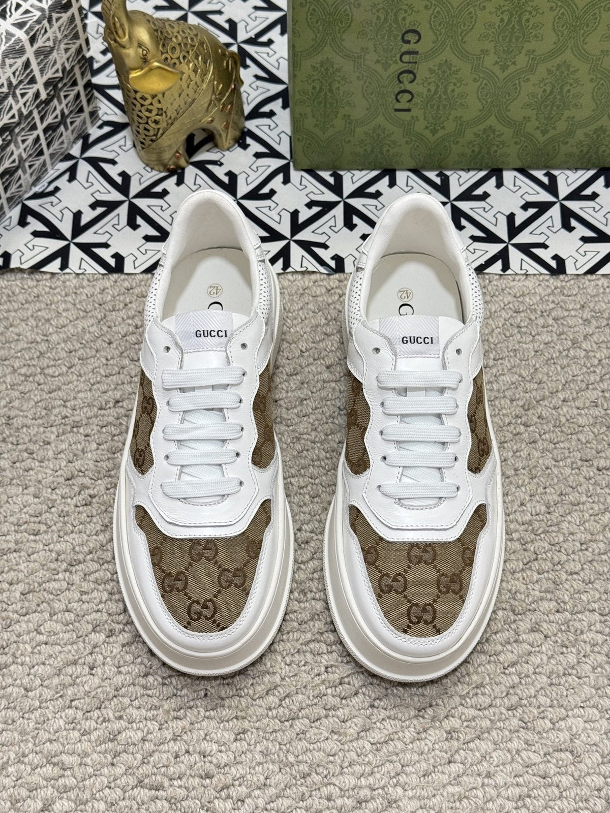 Gucci Patterned Low-Top Sneakers — front