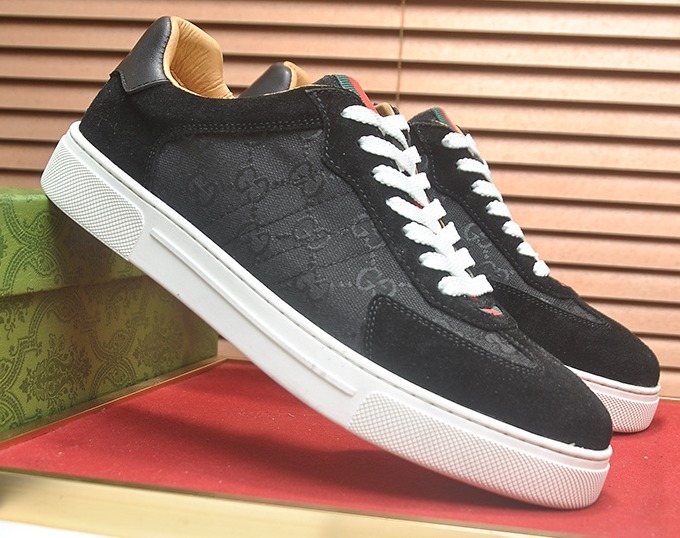 Gucci Black Patterned Low-Top Sneakers — hero