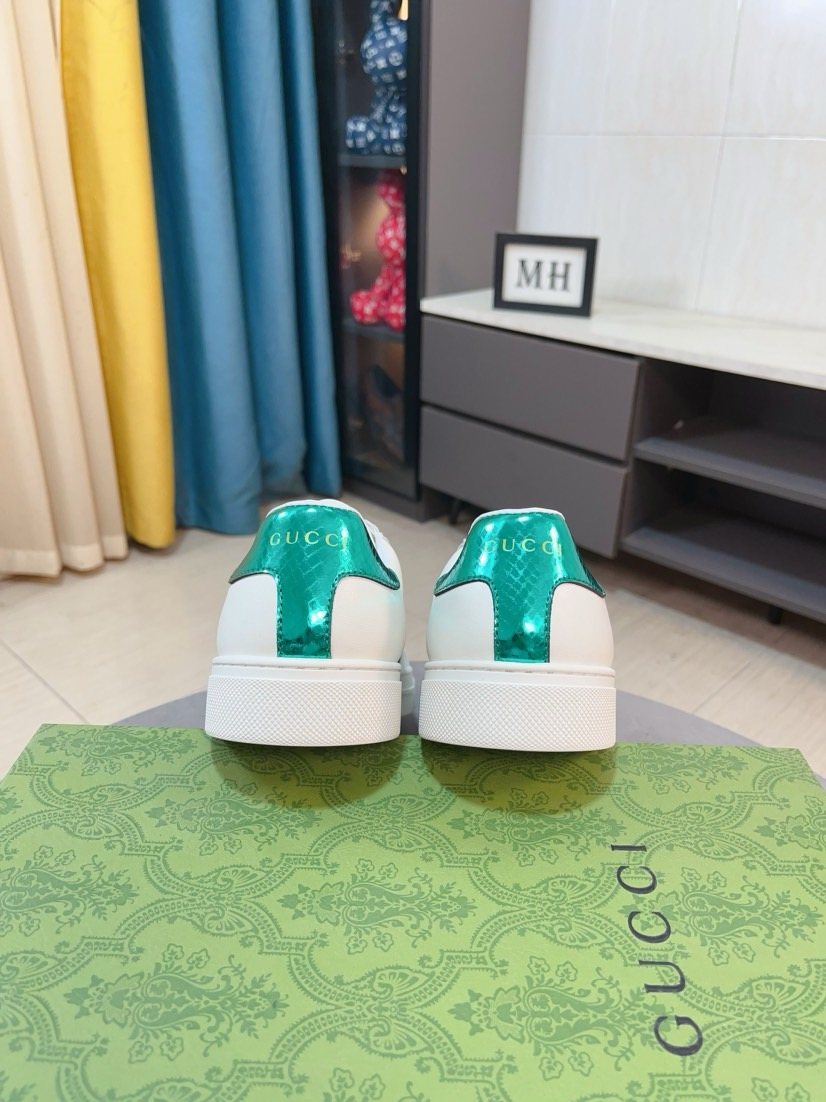Gucci Stripe Low-Top Sneakers — back