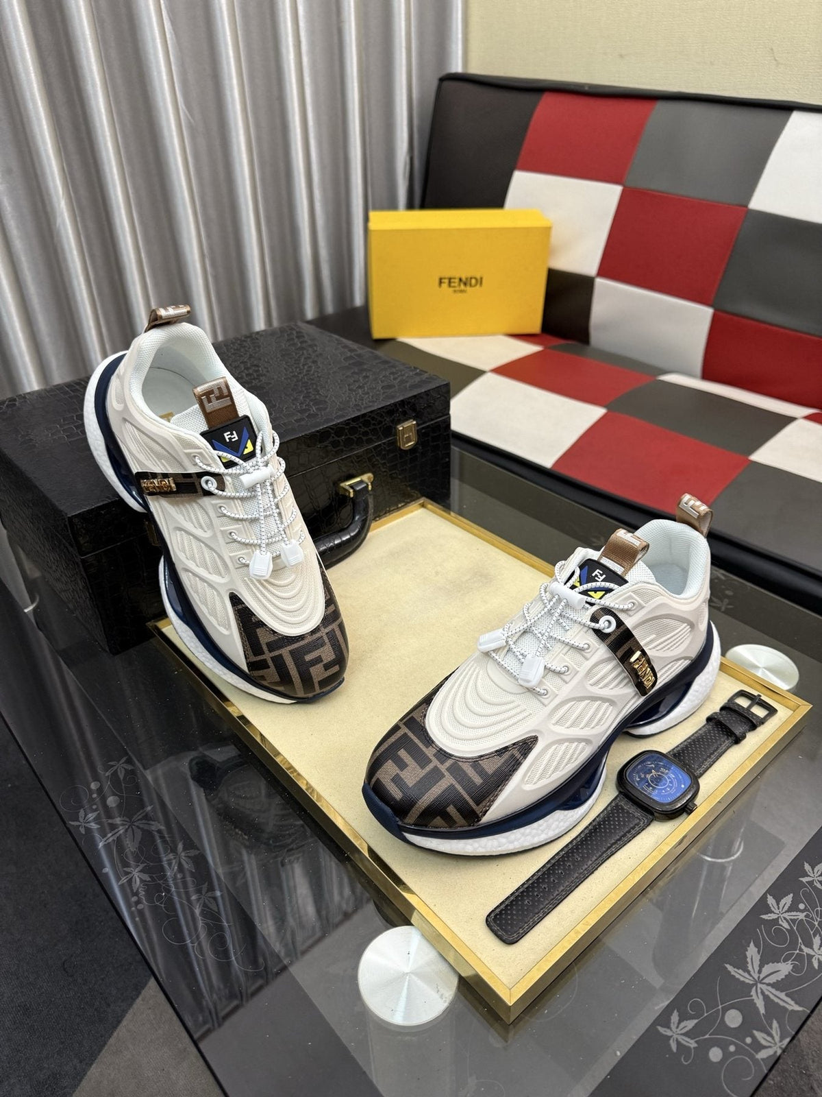Fendi Patterned Toe Low-Top Sneakers — model