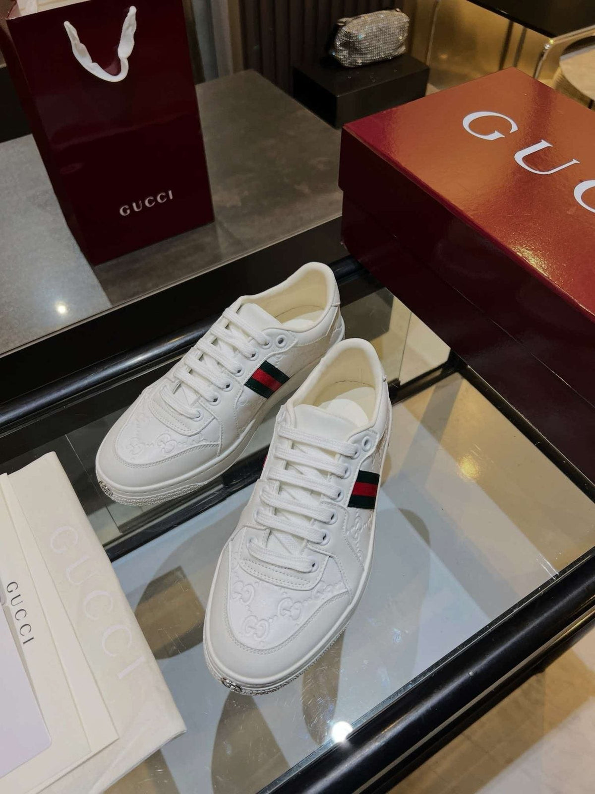 Gucci Green and Red Stripe Low-Top Sneakers — front