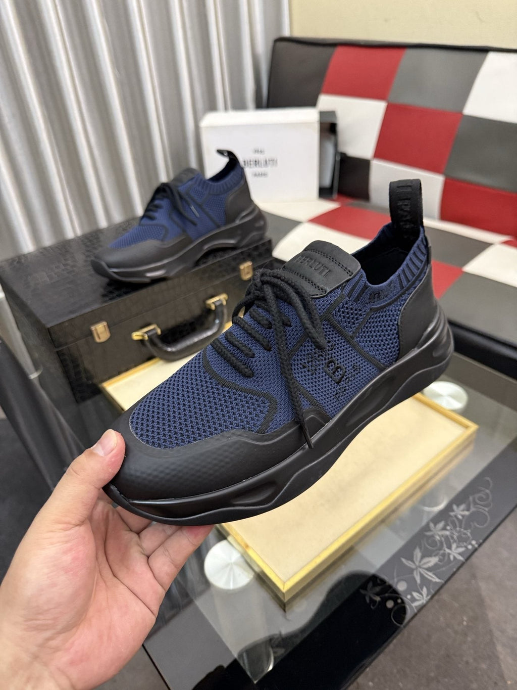 微商相册测试鞋子-Berluti Men's Mesh Low-Top Sneakers — model