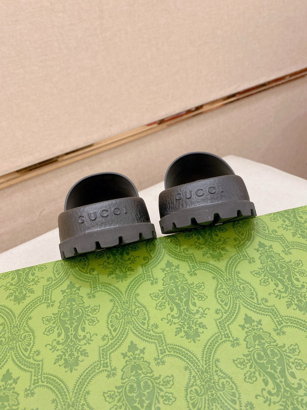 Gucci Green-Red Stripe Slide Sandals — back
