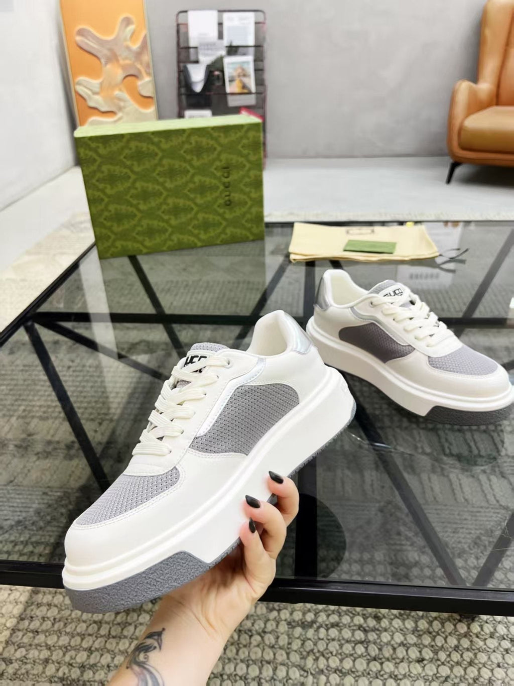Gucci Black and White Low-Top Sneakers — model