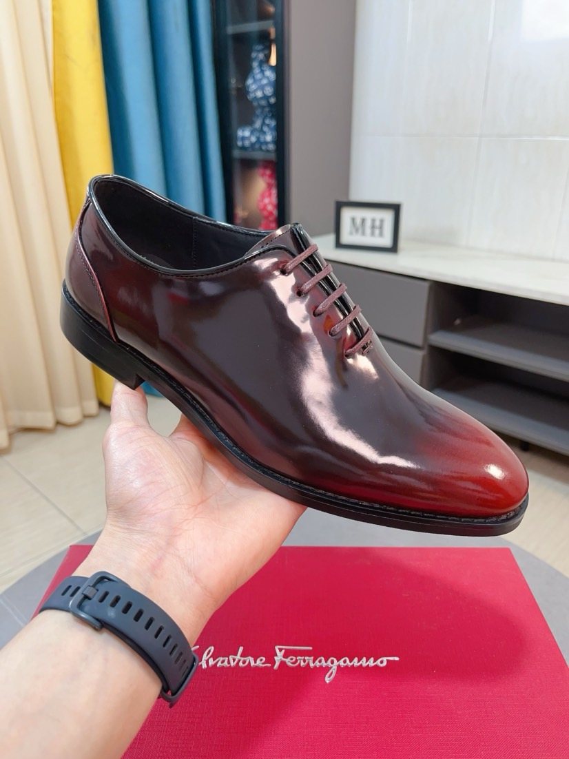 Ferragamo Plain-Toe Leather Lace-Up Dress Shoes — front