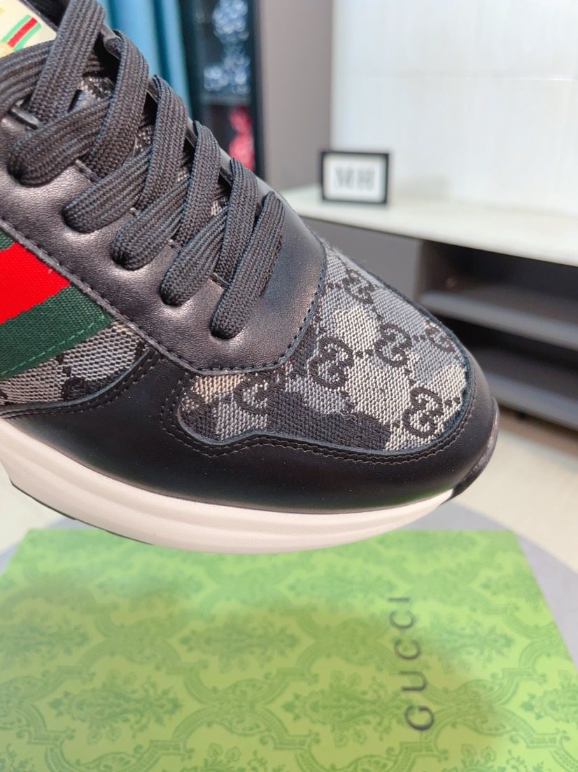 微商相册测试鞋子-Gucci Black and Beige Low-Top Sneakers — detail