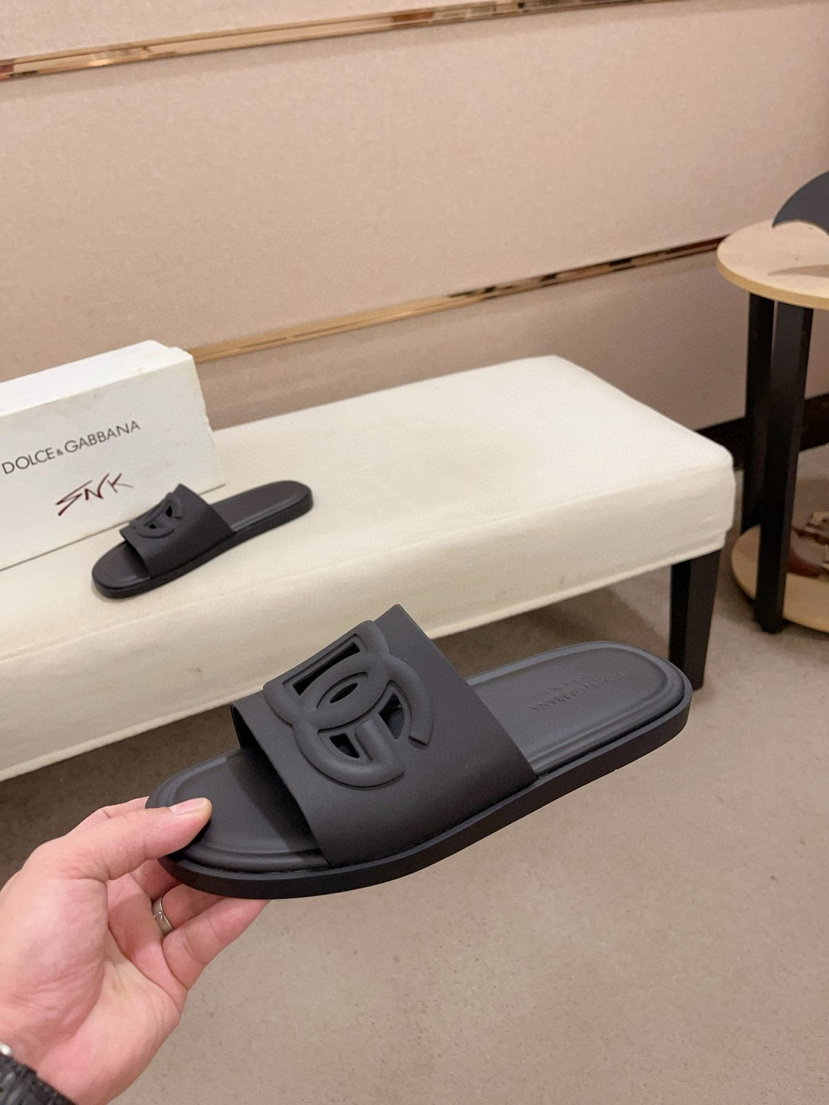 Dolce & Gabbana Raised Logo Slide Sandals — side